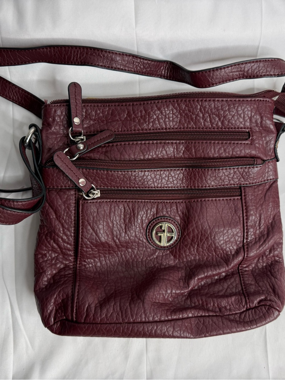 burgundy women's shoulder bag (cross-body) by Giani Bernini
